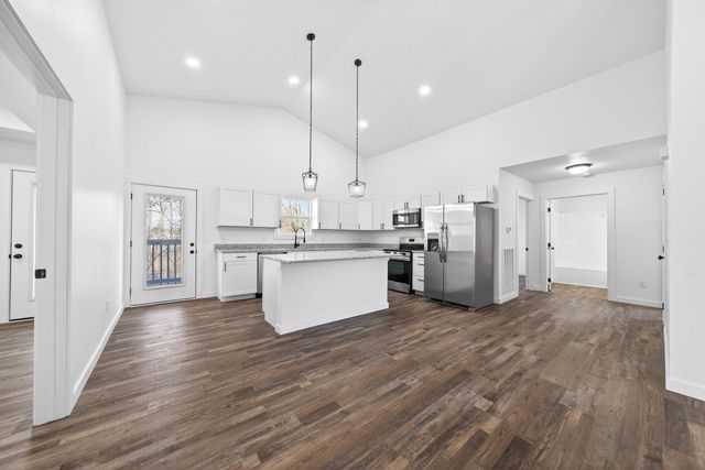 158 Sky View Meadow Dr, Crossville, TN 38555