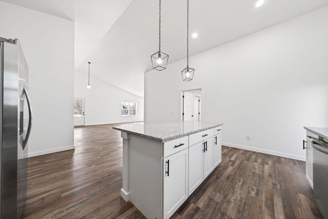 158 Sky View Meadow Dr, Crossville, TN 38555