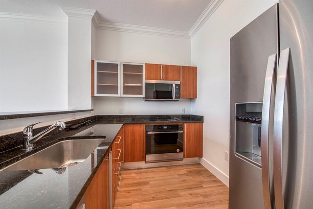 1551 N Flagler Drive Ph8, West Palm Beach, FL 33401