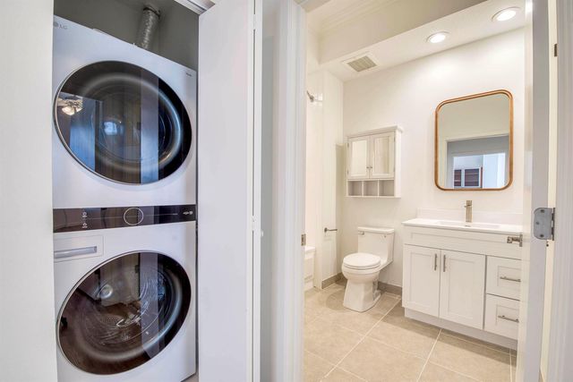1551 N Flagler Drive Ph8, West Palm Beach, FL 33401