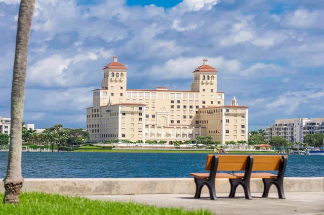 1551 N Flagler Drive Ph8, West Palm Beach, FL 33401