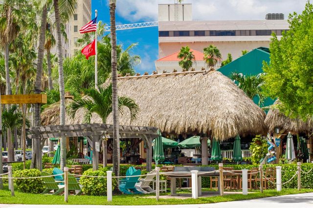1551 N Flagler Drive Ph8, West Palm Beach, FL 33401