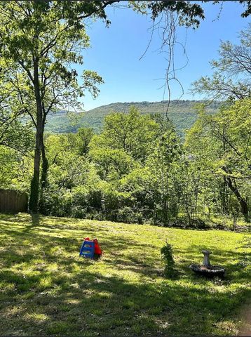 900 Beason Drive, Chattanooga, TN 37405