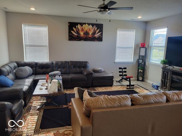 120 Freeman Street, Whiteland, IN 46184