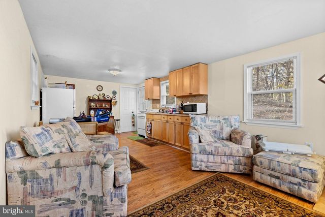 64 HEMLOCK HILL RD, Airville, PA 17302