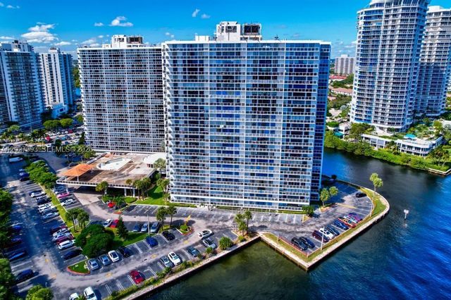 20505 E Country Club Drive 143, Aventura, FL 33180