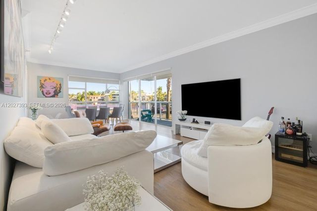 20505 E Country Club Drive 143, Aventura, FL 33180