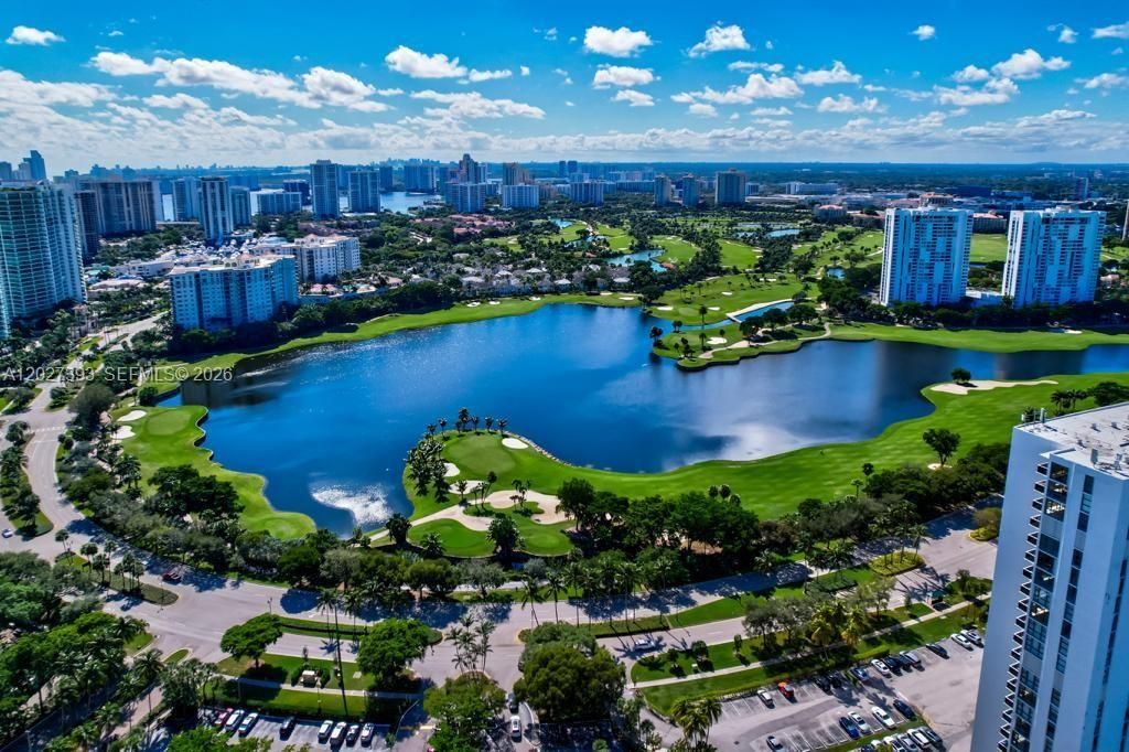 20505 E Country Club Drive 143, Aventura, FL 33180