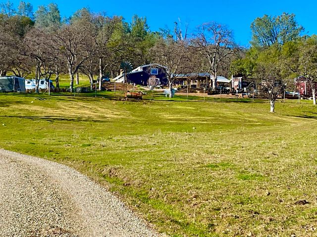 9390 Platina Rd, Ono, CA 96047