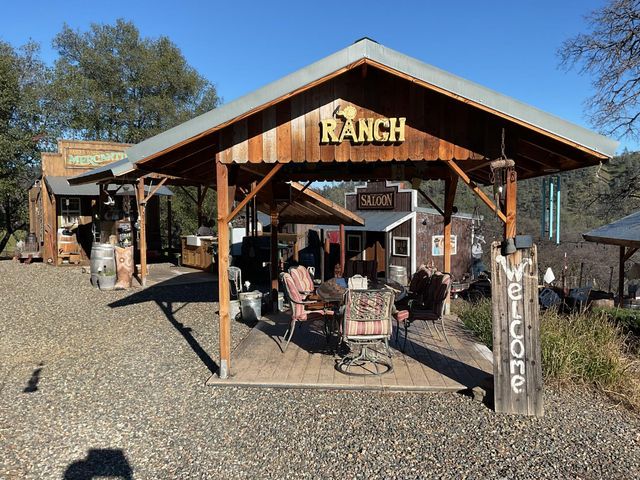 9390 Platina Rd, Ono, CA 96047