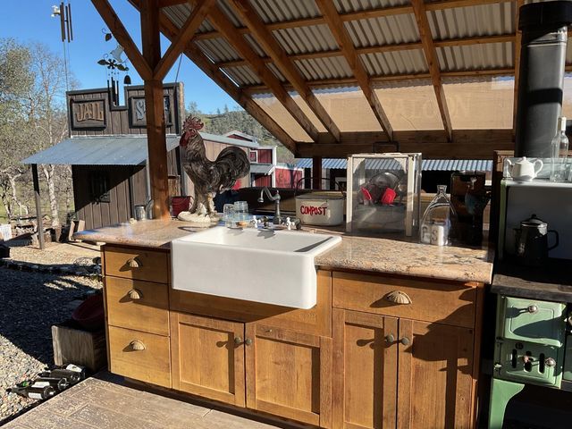 9390 Platina Rd, Ono, CA 96047