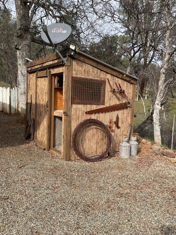 9390 Platina Rd, Ono, CA 96047