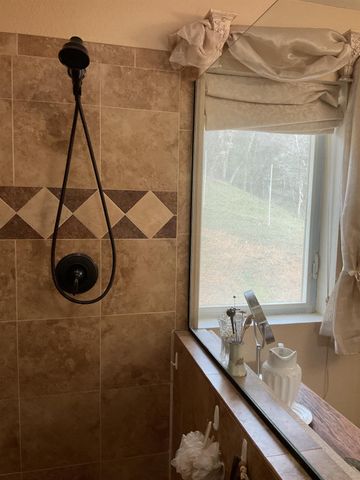 9390 Platina Rd, Ono, CA 96047