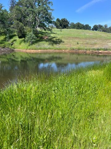 9390 Platina Rd, Ono, CA 96047