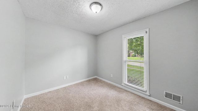 9211 Marse Henry Dr, Jeffersontown, KY 40299