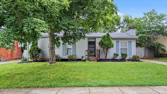 9211 Marse Henry Dr, Jeffersontown, KY 40299