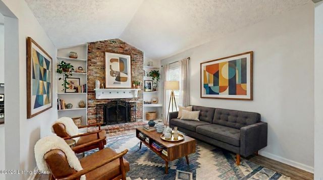 9211 Marse Henry Dr, Jeffersontown, KY 40299
