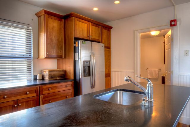 2 Perry Street, Newport, RI 02840