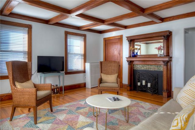 2 Perry Street, Newport, RI 02840