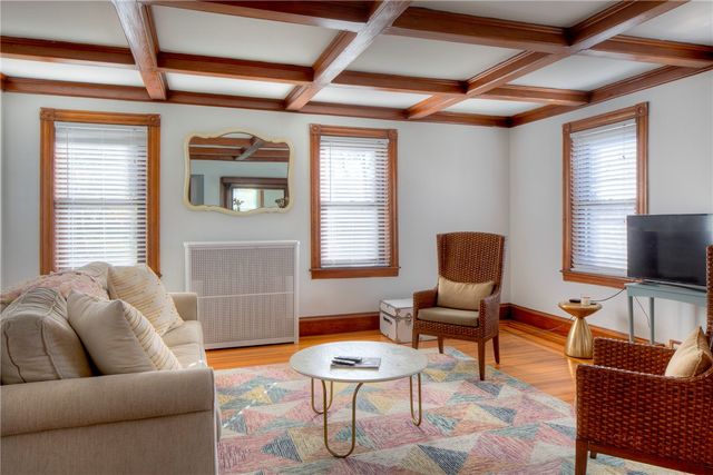 2 Perry Street, Newport, RI 02840