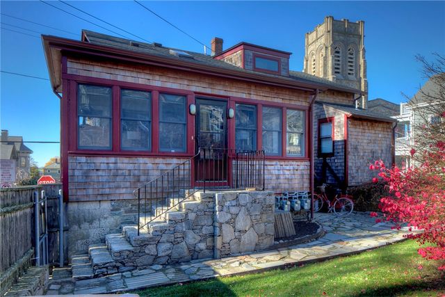 2 Perry Street, Newport, RI 02840