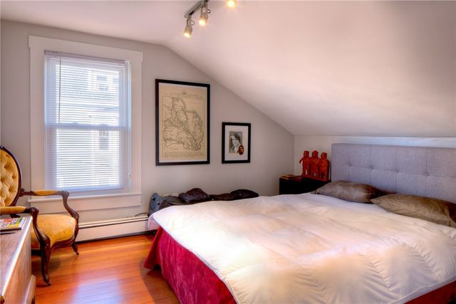 2 Perry Street, Newport, RI 02840