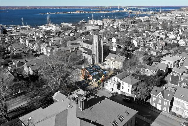 2 Perry Street, Newport, RI 02840