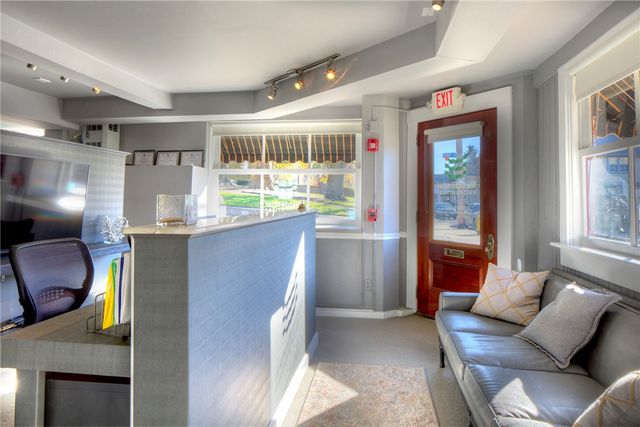 2 Perry Street, Newport, RI 02840