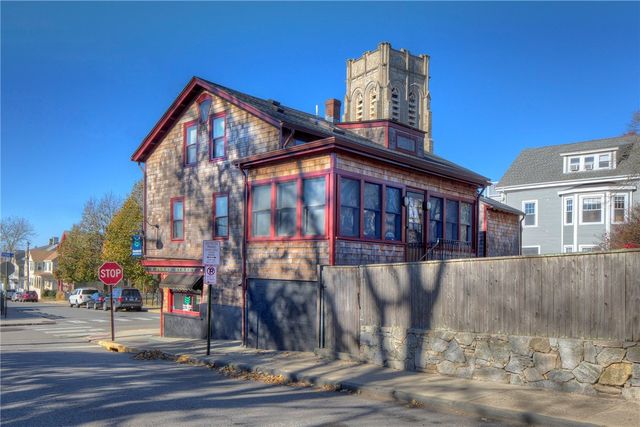 2 Perry Street, Newport, RI 02840