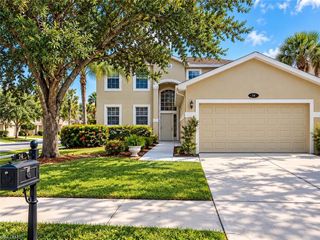 74 Burnt Pine DR, Naples, FL 34119