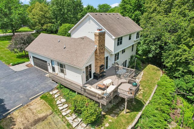 230 Deer Run, Crystal Lake, IL 60012