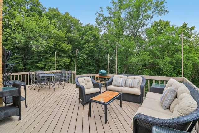 230 Deer Run, Crystal Lake, IL 60012