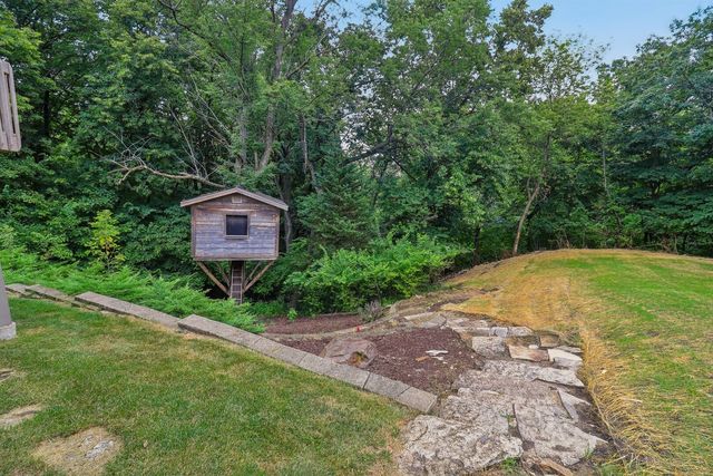 230 Deer Run, Crystal Lake, IL 60012