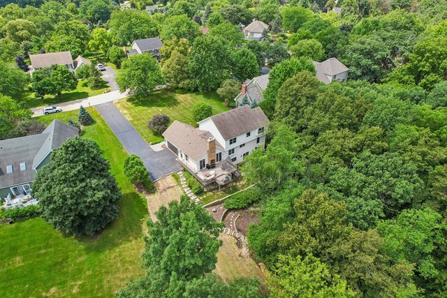 230 Deer Run, Crystal Lake, IL 60012