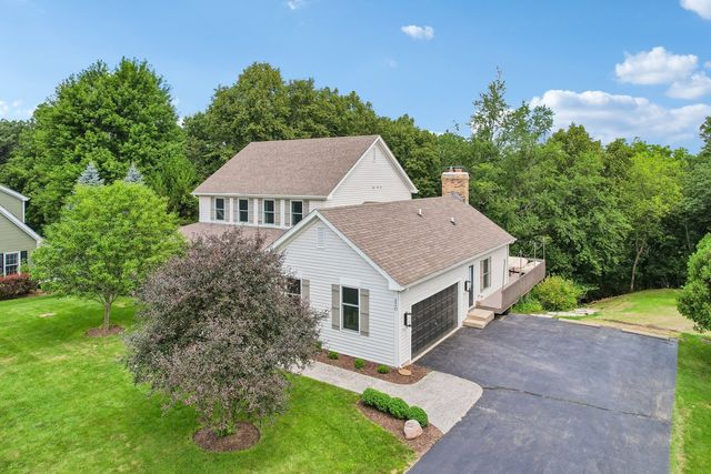 230 Deer Run, Crystal Lake, IL 60012