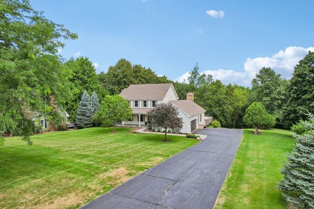230 Deer Run, Crystal Lake, IL 60012