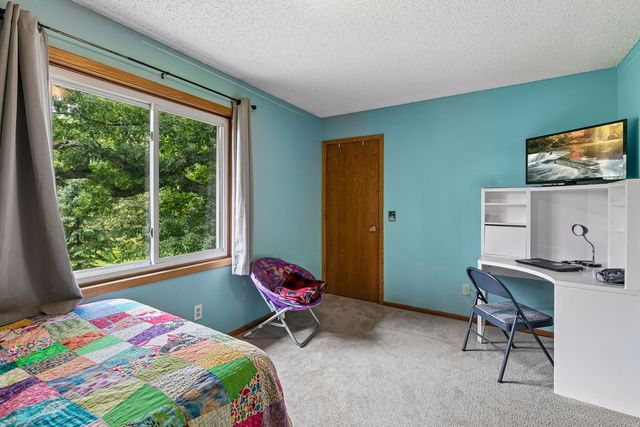 12540 Everest Court W, Apple Valley, MN 55124
