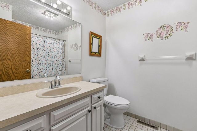 12540 Everest Court W, Apple Valley, MN 55124