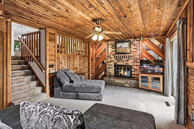 12540 Everest Court W, Apple Valley, MN 55124