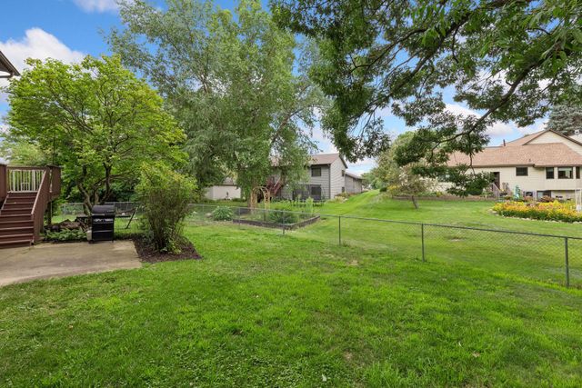 12540 Everest Court W, Apple Valley, MN 55124