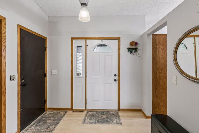 12540 Everest Court W, Apple Valley, MN 55124