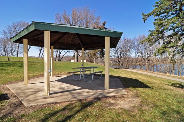 12540 Everest Court W, Apple Valley, MN 55124