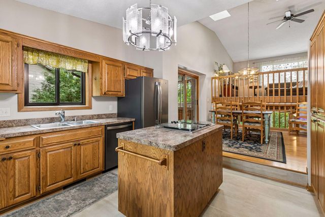 12540 Everest Court W, Apple Valley, MN 55124
