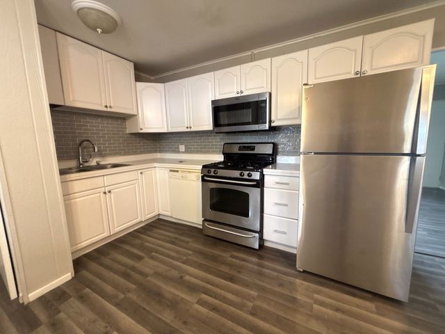 826 S Main Street, Lombard, IL 60148