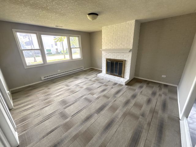 826 S Main Street, Lombard, IL 60148