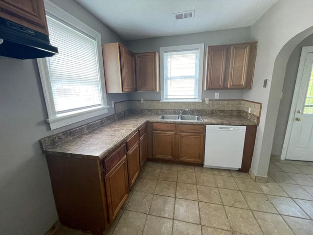 958 BIRCH ST, Memphis, TN 38108