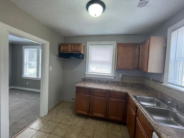 958 BIRCH ST, Memphis, TN 38108