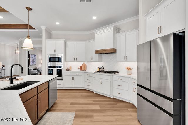 3791 Bay Colony Road NE, Leland, NC 28451