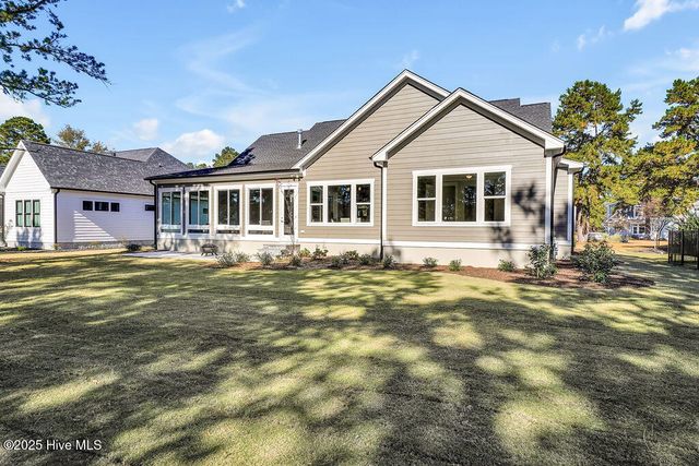 3791 Bay Colony Road NE, Leland, NC 28451