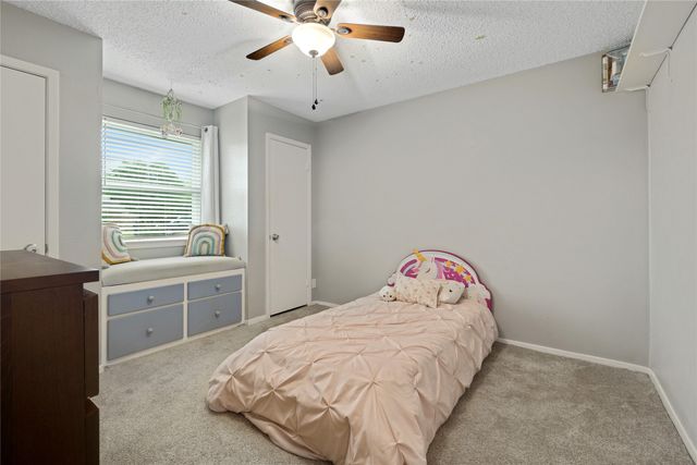 1912 Devonshire Court, Arlington, TX 76015